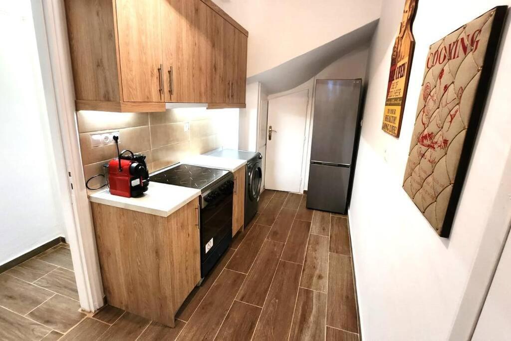 אתונה Gazi Apartment With Breakfast מראה חיצוני תמונה